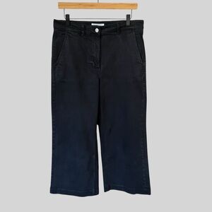 Everlane Black Wide-Leg Cropped Pants.